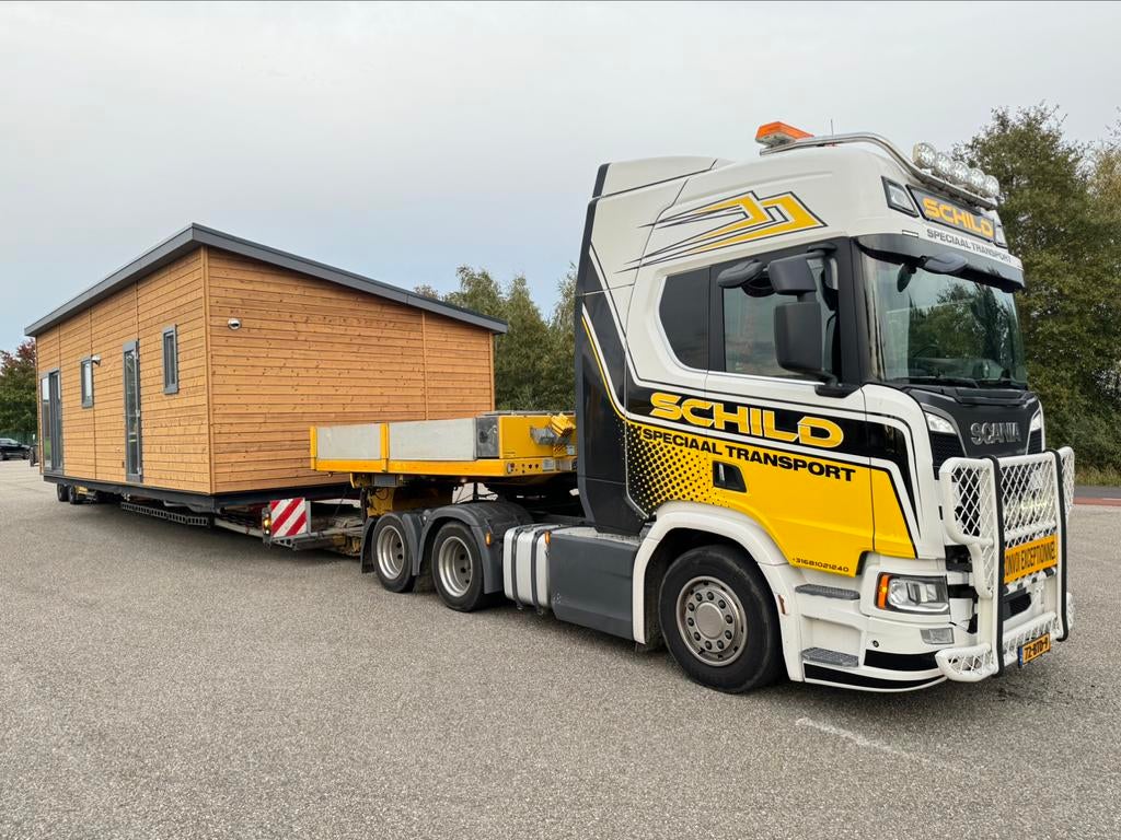 Stacaravan transport chalet transport door heel EU!
