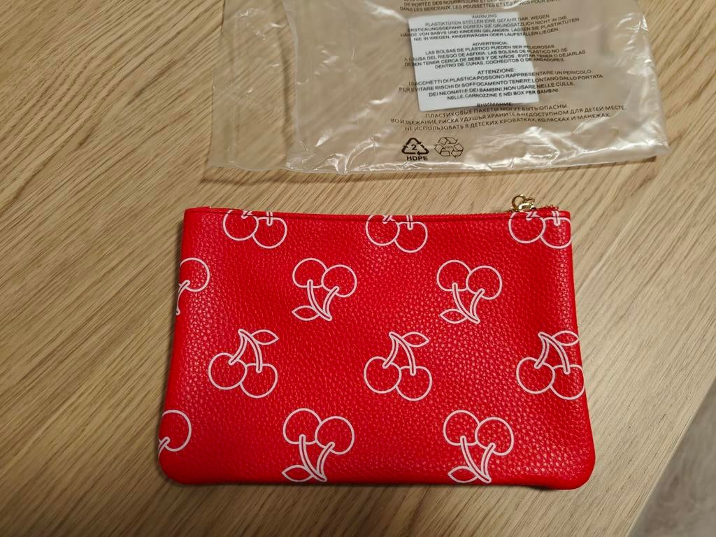 NIEUW: Escada make up-/ toilettas, Ophalen of Verzenden, Nieuw, Rood, Dame