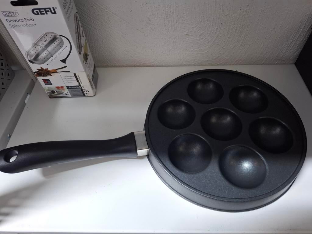 Gietijzeren Takoyaki pan - Mini pannenkoeken of whoopies!, Ophalen of Verzenden, Nieuw, Gietijzer, Koekenpan of Braadpan