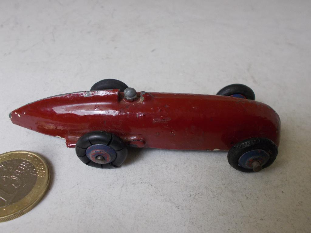 1946 Dinky Toys 23A FORMULE 1  (Repainted door Kinderen) -J-, Ophalen of Verzenden, Gebruikt, Auto, Dinky Toys