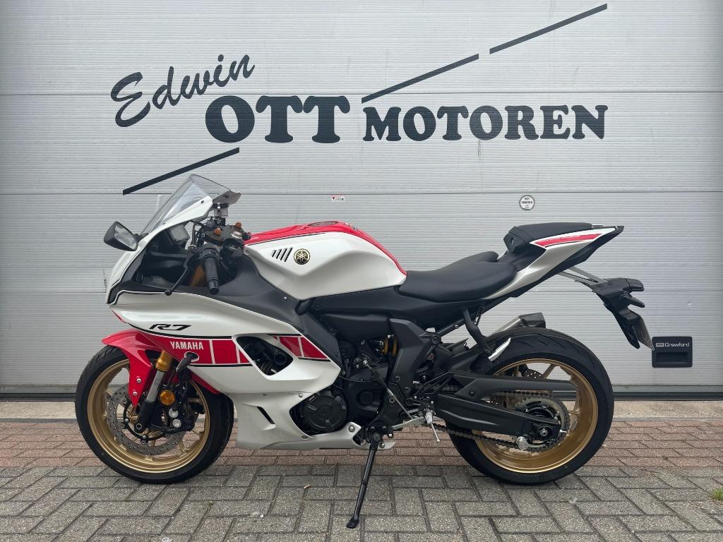 Yamaha R7 60TH Anniversary