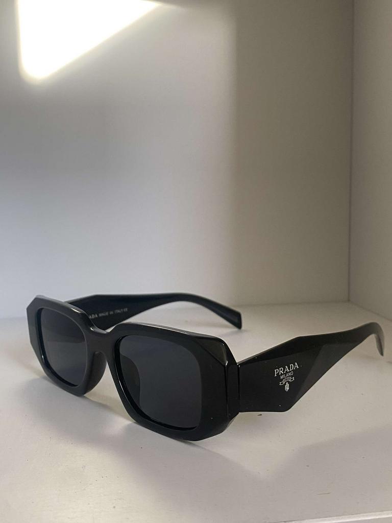 Prada zonnebril, Sieraden, Tassen en Uiterlijk, Zonnebrillen en Brillen | Heren, Overige merken, Zonnebril, Verzenden, Zwart