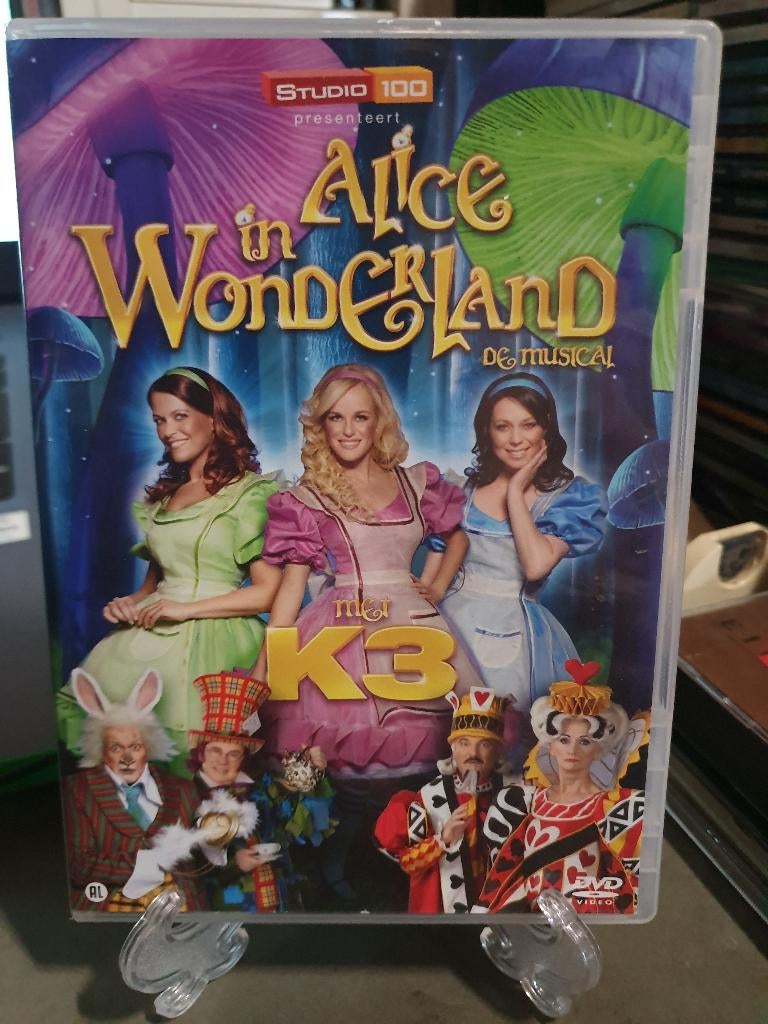 K3 - Alice in wonderland de musical - DVD, Alle leeftijden, Ophalen, Zo goed als nieuw