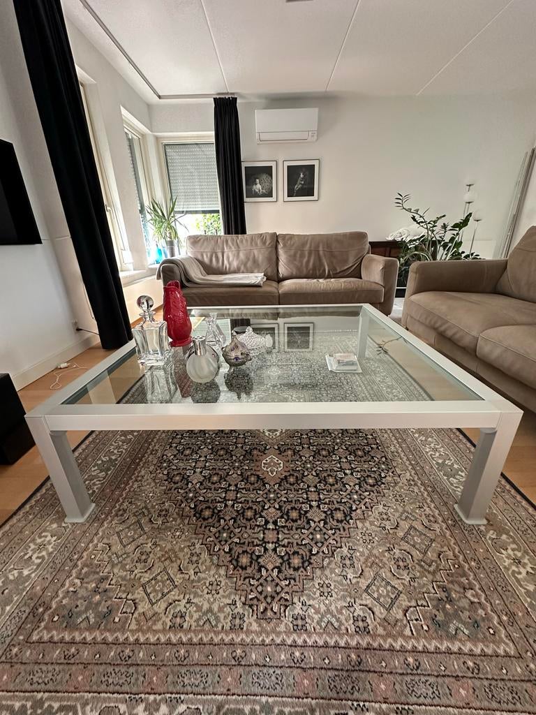 Glazen salontafel met metalen frame, Gebruikt, 100 tot 150 cm, Glas, Minder dan 50 cm