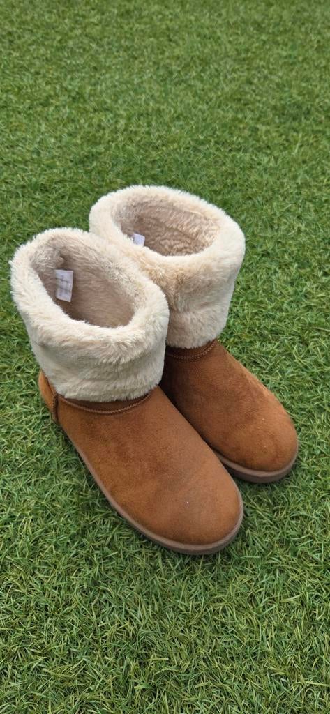 Bruine laarzen met bont maat 37, Ophalen of Verzenden, Gedragen, Bruin, Hoge laarzen