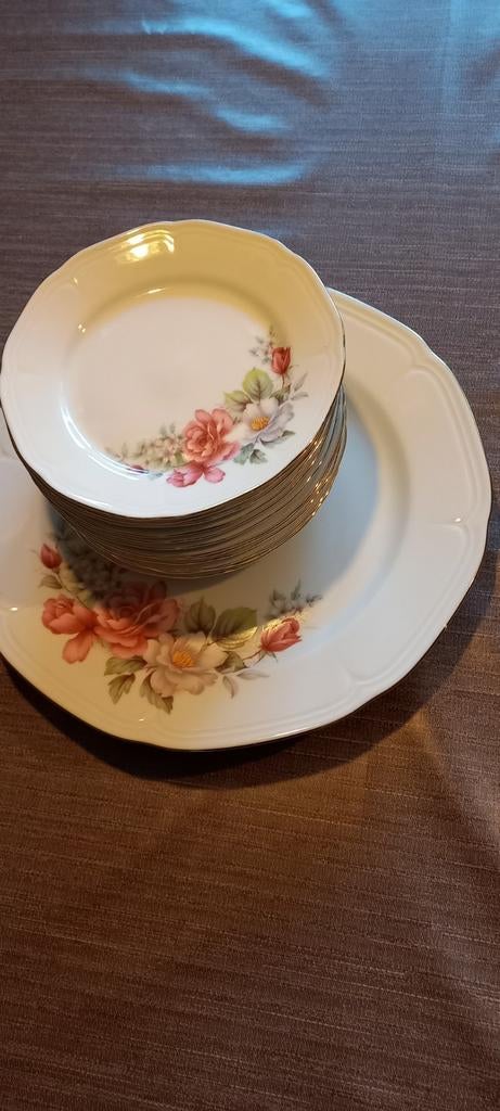 Gebakstel., Huis en Inrichting, Keuken | Servies, Ophalen, Porselein, Overige stijlen, Bord(en)