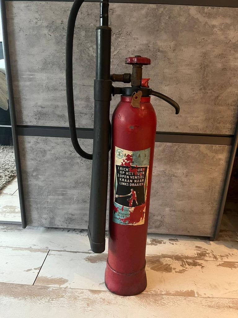 Vintage brocante oude brandblusser Merk saval, Ophalen, Gebruikt