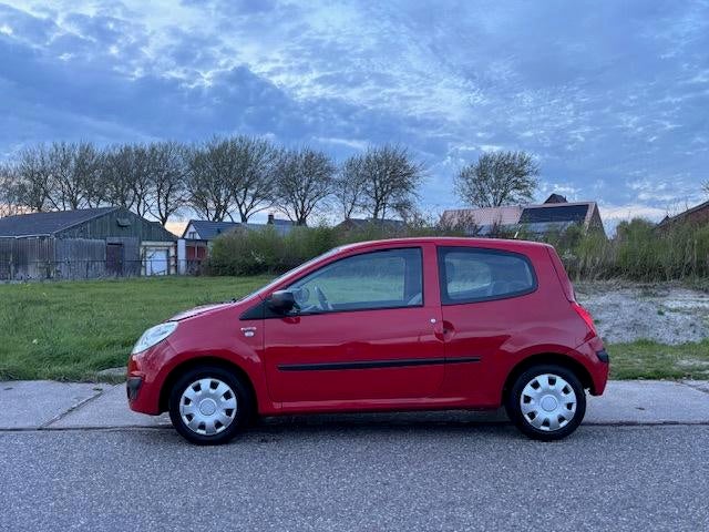Renault Twingo 1.2 Authentique 3-Drs Airco Electr. pakket Au, Voorwielaandrijving, Gebruikt, 31 €/maand, 4 cilinders