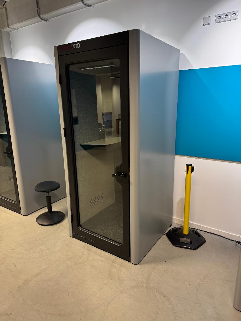 Belcel BUSYPOD Office Phone Booth, Zakelijke goederen, Kantoor en Winkelinrichting | Kantoormeubilair en Inrichting, Receptie of Entree