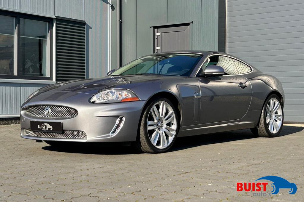 Jaguar XKR 5.0 V8 S/C Coupé 94798KM! NL-auto! YOUNGTIMER!, Auto's, Jaguar, Euro 5, Achterwielaandrijving, Gebruikt, 510 pk