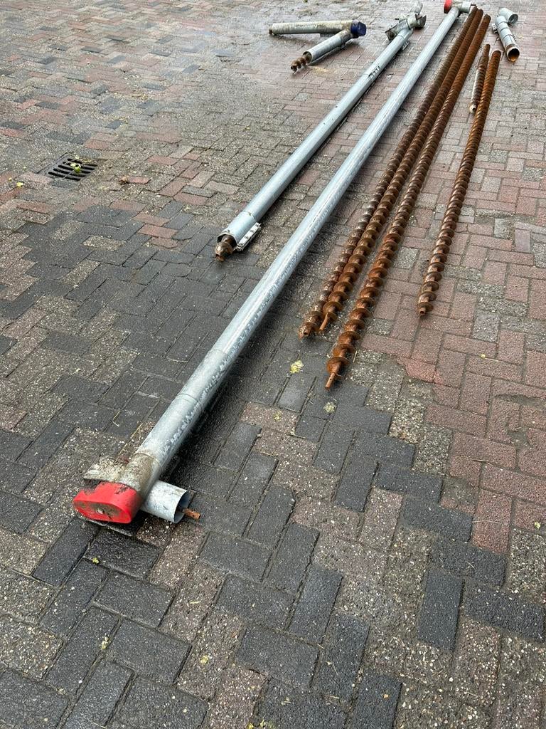 Voervijzels, Stalling