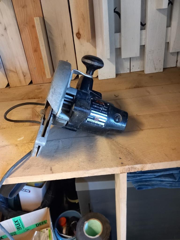Vintage Skilsaw cirkelzaagmachine - Krachtig en betrouwbaar, Doe-het-zelf en Verbouw, Gebruikt, Cirkelzaag, 600 tot 1200 watt