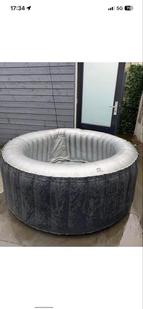 VANAVOND WEG!! MSpa opblaasbare jacuzzi voor 4 personen, Ophalen, Gebruikt, Afdekzeil, Opblaasbaar