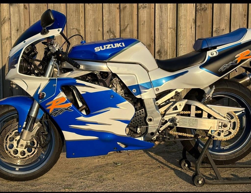 Suzuki GSX-R 750 W (1995) | Final Edition | €1.118,- Service