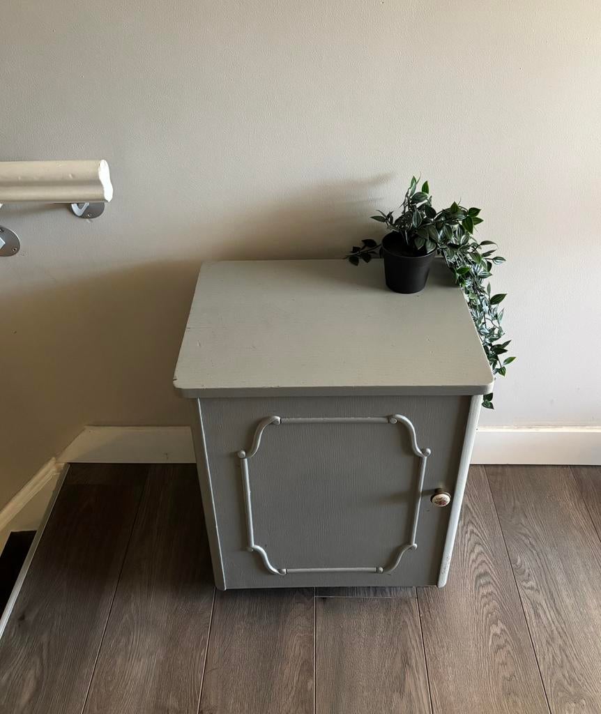 Leuk antiek kastjes, Gebruikt, Minder dan 45 cm, Hout, 55 tot 70 cm