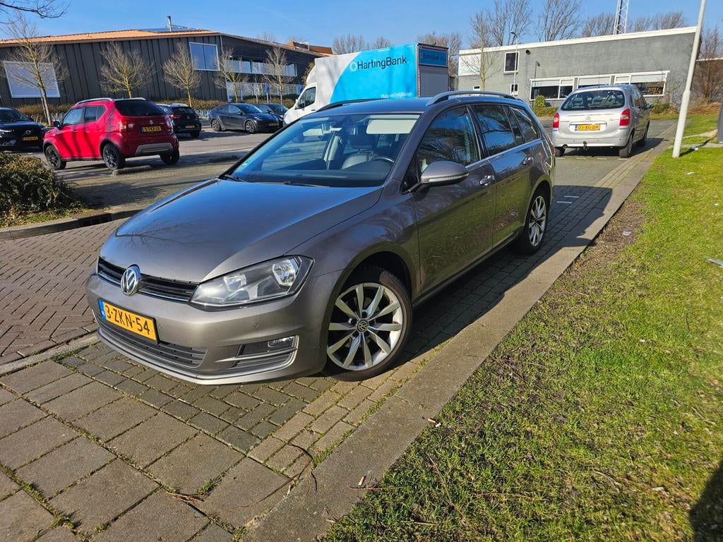 Volkswagen Golf 1.6 TDI 110PK Highline DSG 2015, goed onder, Auto's, Volkswagen, 4 cilinders, 700 kg, Leder en Stof, Origineel Nederlands