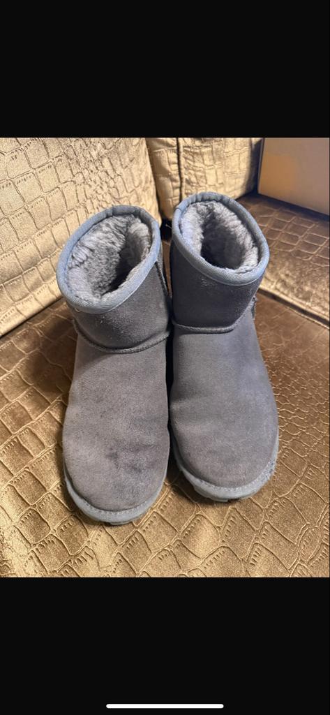 UGG Classic Mini Laarzen - Grijs, Kleding | Dames, Schoenen, Lage of Enkellaarzen, Ophalen of Verzenden, Zo goed als nieuw, Grijs