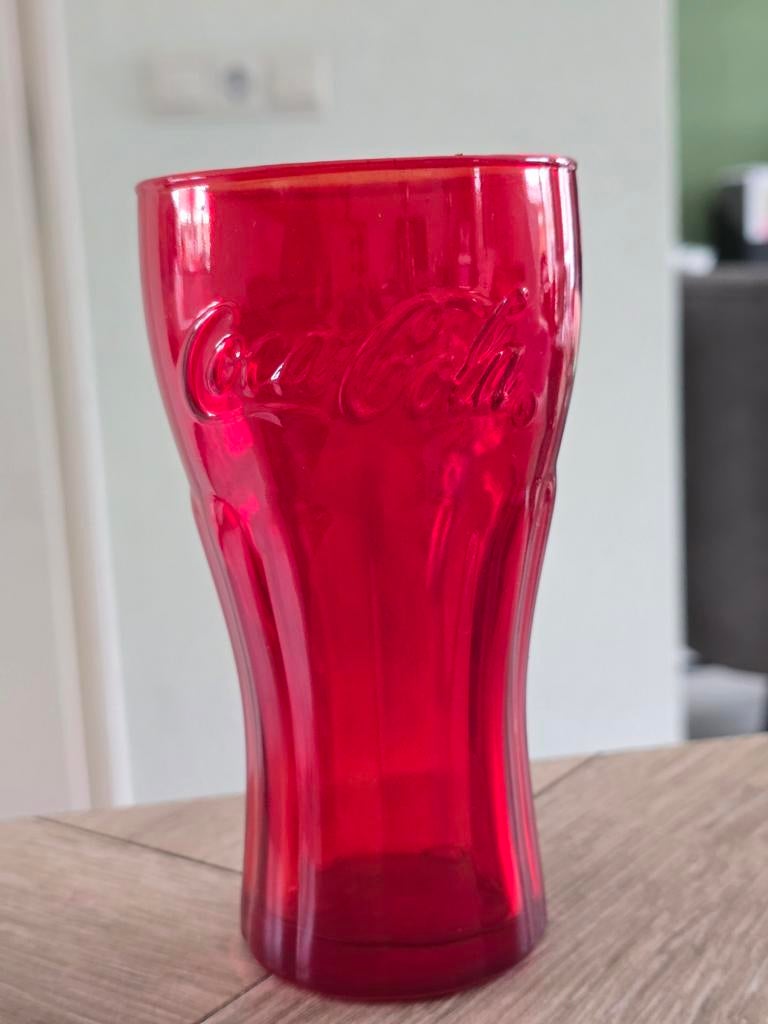 Coca-Cola Glas - Rood, Verzamelen, Ophalen of Verzenden, Gebruikt, Gebruiksvoorwerp