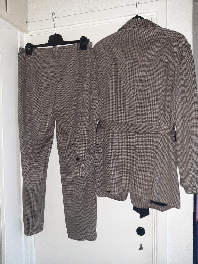 MARCCAIN pak maat 42-44, Kostuum of Pak, Bruin, Verzenden, Maat 42/44 (L)