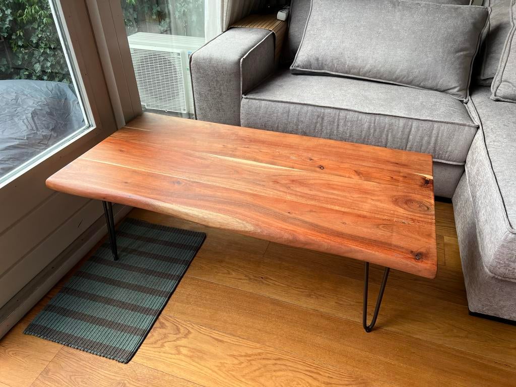 Houten salontafel / Solid wood coffee table, Ophalen, 100 tot 150 cm, 50 tot 100 cm, Zo goed als nieuw