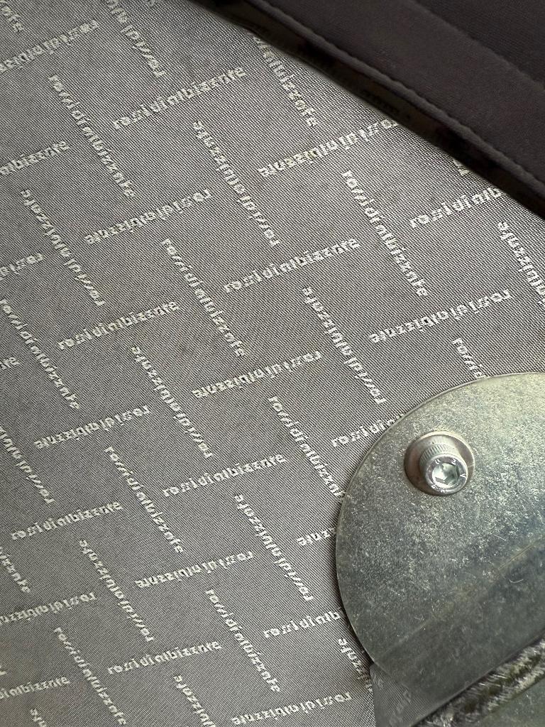 Matteo Thun Reuzen-ei bank Zit-ei Poef Italiaans antraciet, Ophalen, 125 cm of meer, Overige materialen, Zo goed als nieuw