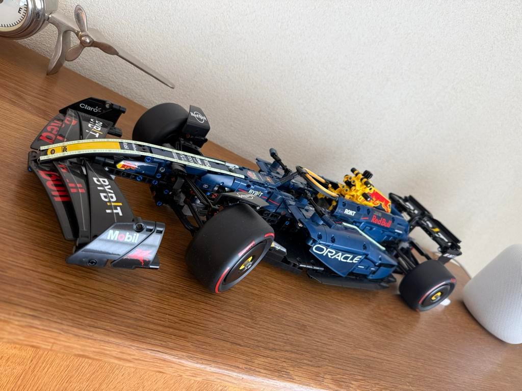 LEGO Technic Red Bull RB20 met Briksmax verlichting, Auto, Groter dan 1:32, Zo goed als nieuw, Ophalen