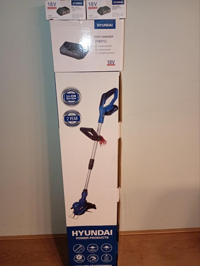 Nieuw Hyundai grastrimmer met accu's en snellader 18volt, Ophalen of Verzenden, Nieuw, Accu