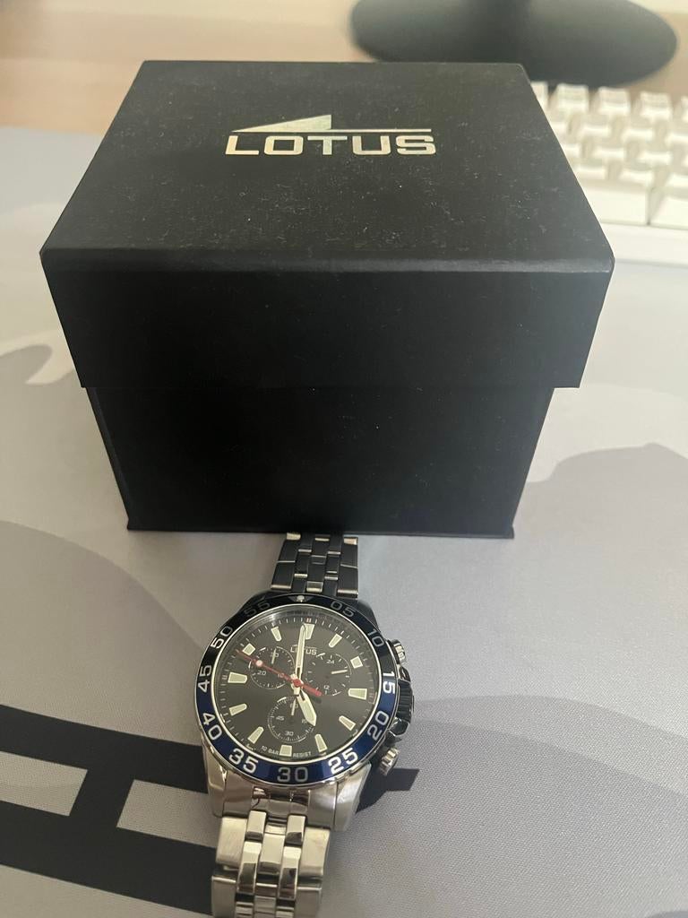 Lotus horloge in doos, Sieraden, Tassen en Uiterlijk, Horloges | Heren, Overige merken, Staal, Polshorloge, Ophalen of Verzenden