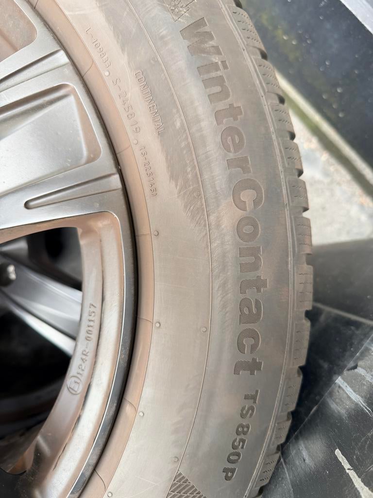 Winterbanden met velgen voor Volvo XC60 - Continental, Ophalen, 18 inch, Gebruikt, Banden en Velgen