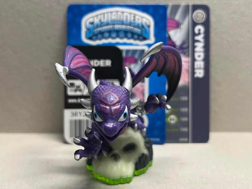 Skylanders Spyro's Adventure Cynder met kaart, sticker & cod, 1 speler, Ophalen of Verzenden, Zo goed als nieuw, Role Playing Game (Rpg)