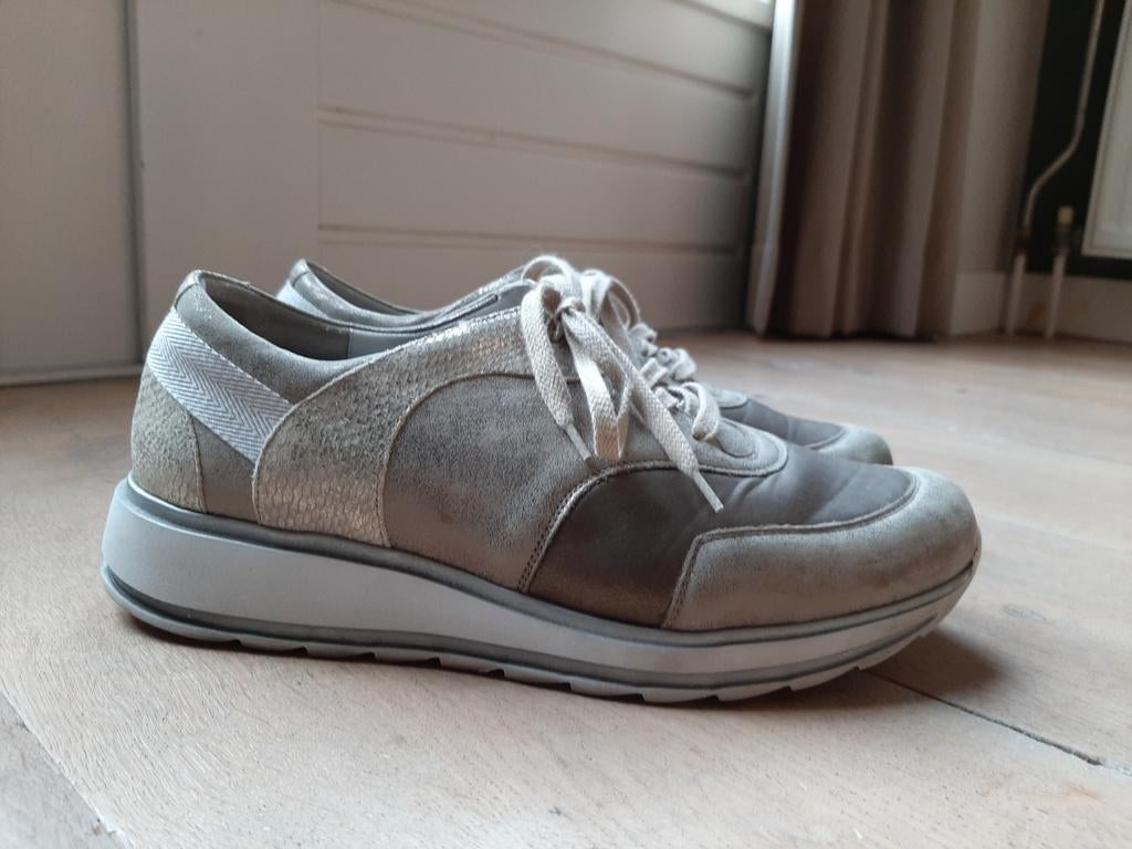 Mooie Durea sneakers, maat 7 K, Durea, Beige, Ophalen of Verzenden, Sneakers of Gympen