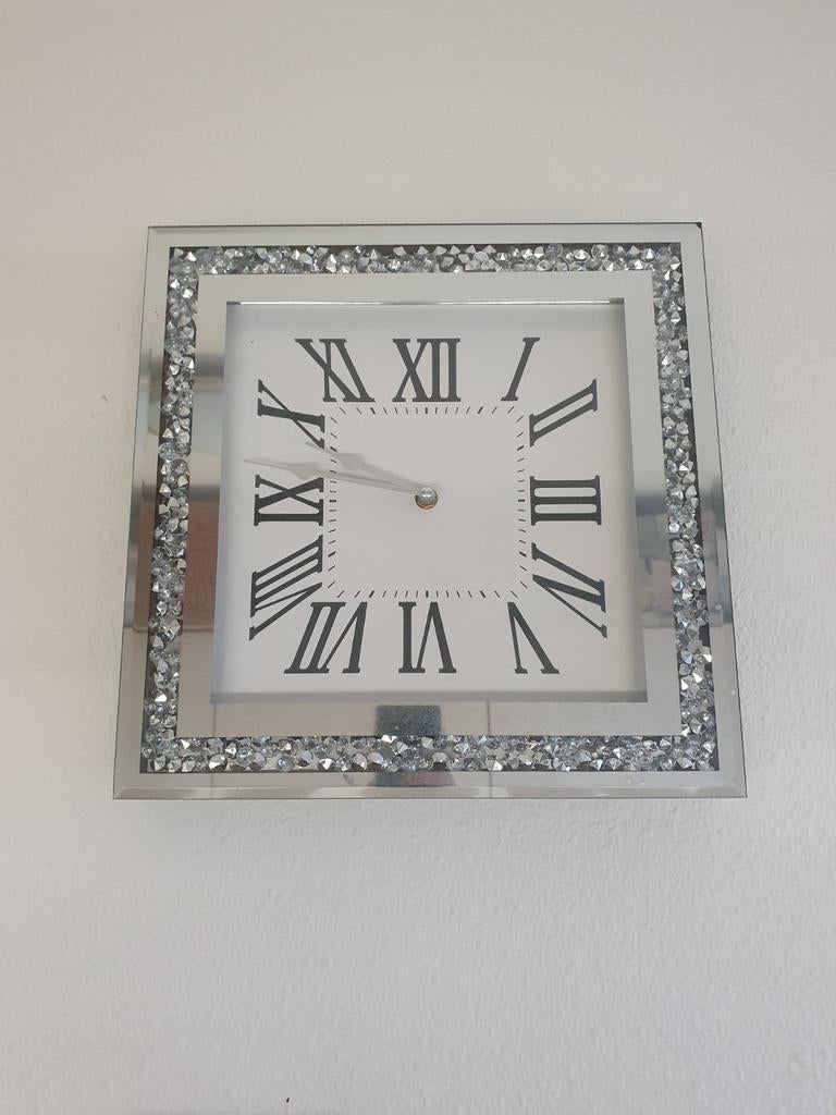 Vierkante wandklok met Romeinse cijfers, Antiek en Kunst, Antiek | Klokken, Ophalen of Verzenden