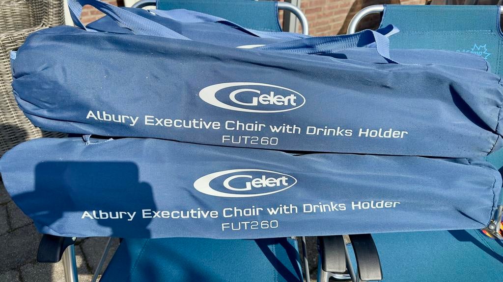 Campingstoelen inklapbaar/ draagbaar + drinkbeker houders, Caravans en Kamperen, Kampeeraccessoires, Ophalen of Verzenden, Zo goed als nieuw