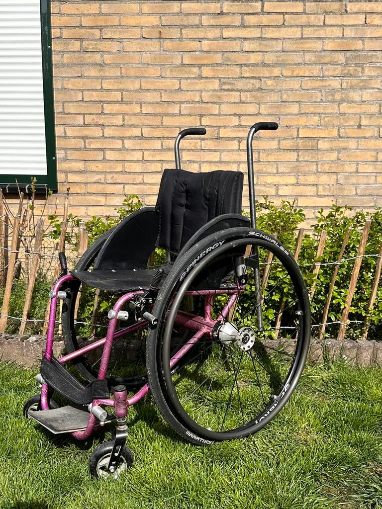 Custom made vast frame rolstoel (Zephyr-Colours in Motion), Ophalen, Zo goed als nieuw, Duwrolstoel
