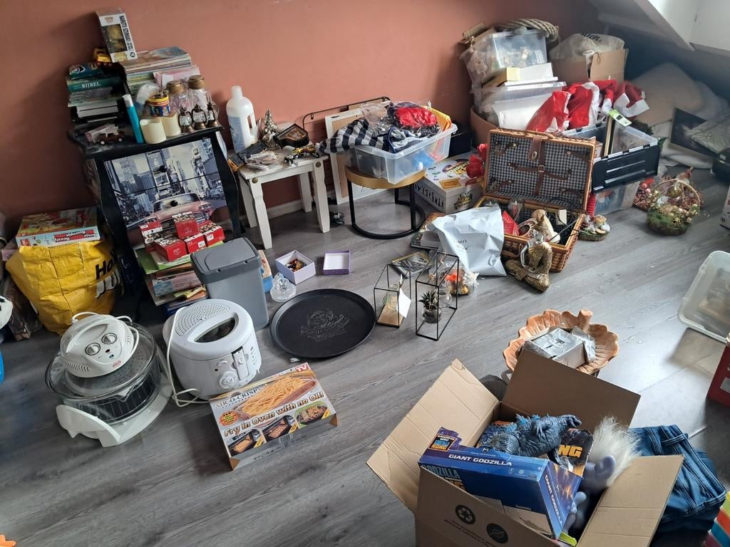 Rommelmarkt doorverkoop spullen, Ophalen, Gebruikt