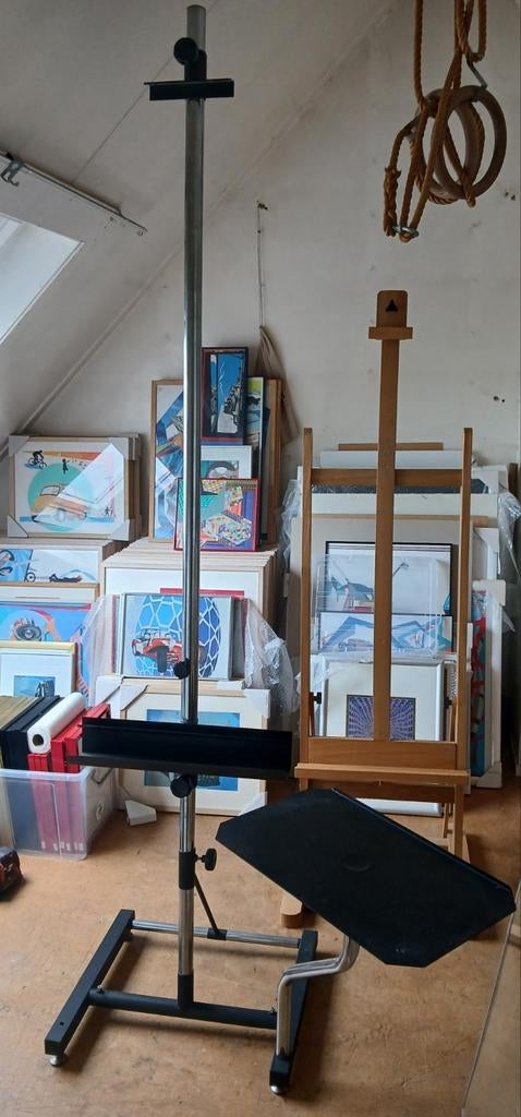 Zwarte metalen schildersezel met tafel & STUDIO-EZEL, Hobby en Vrije tijd, Schilderen, Ophalen, Ezel