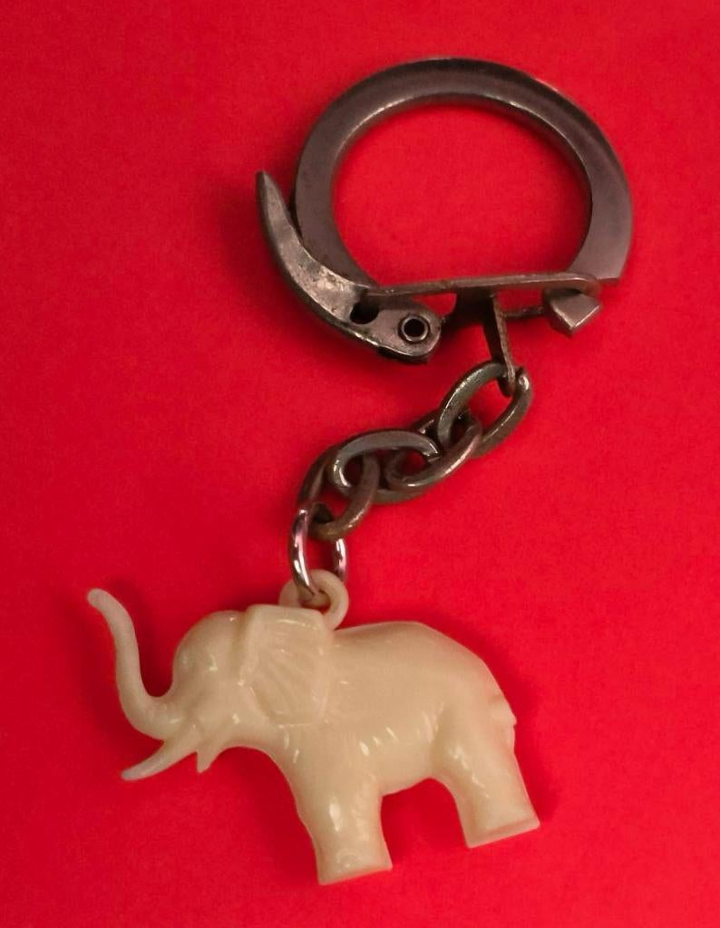 Olifant sleutelhanger(wit), Ophalen of Verzenden, Zo goed als nieuw, Dier of Natuur