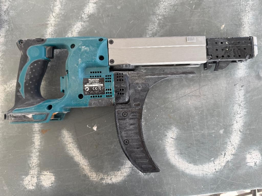 Makita DFR750, Ophalen, Gebruikt