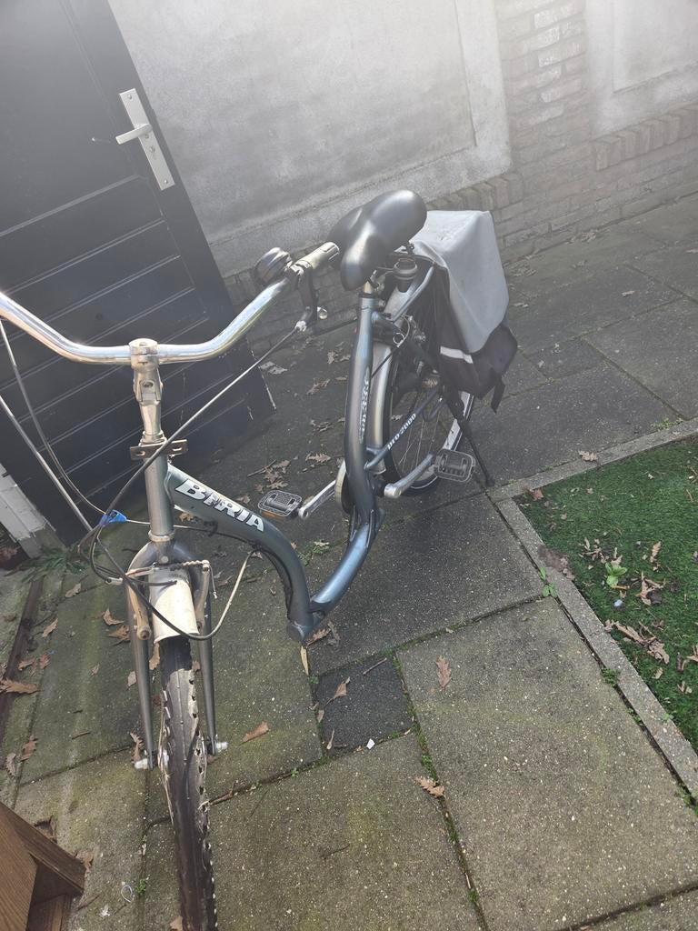 Meisjesfiets 28 inch - BIRIA - Gebruikt, 26 inch of meer, Gebruikt, Versnellingen, Ophalen of Verzenden