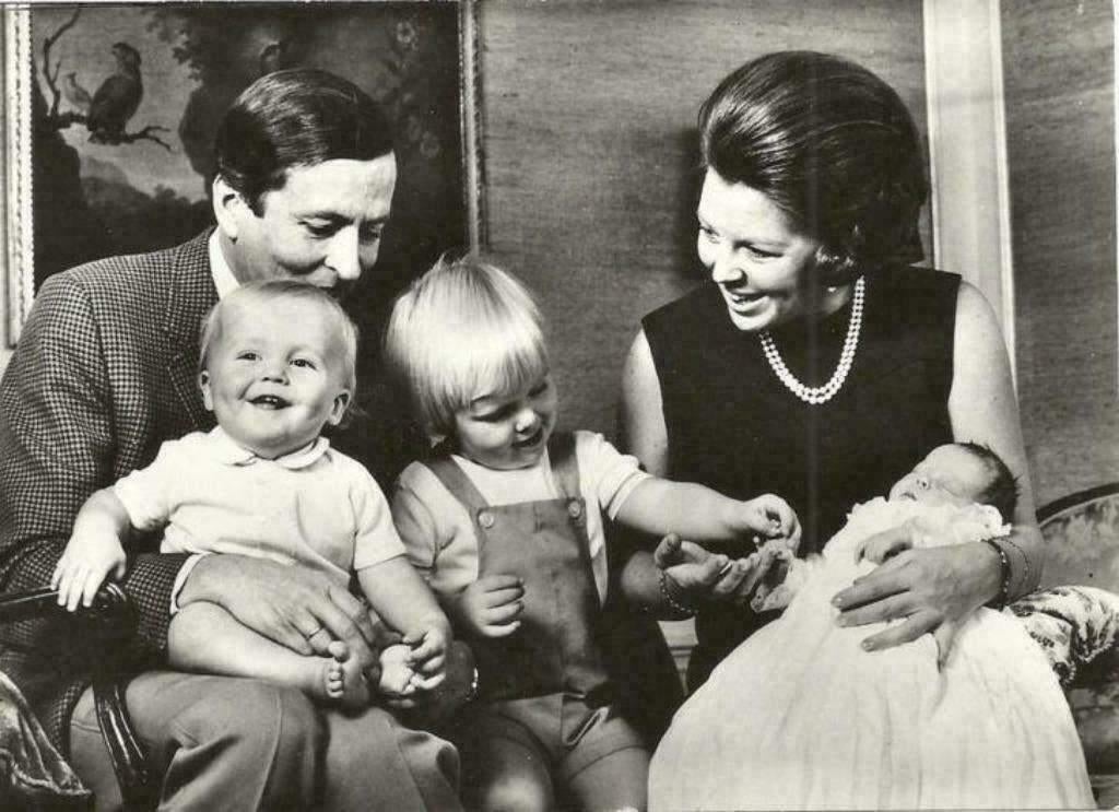 AK Prinselijk Gezin - Kasteel Drakesteyn, Verzamelen, Verzenden, Zo goed als nieuw, Nederland, Kaart, Foto of Prent