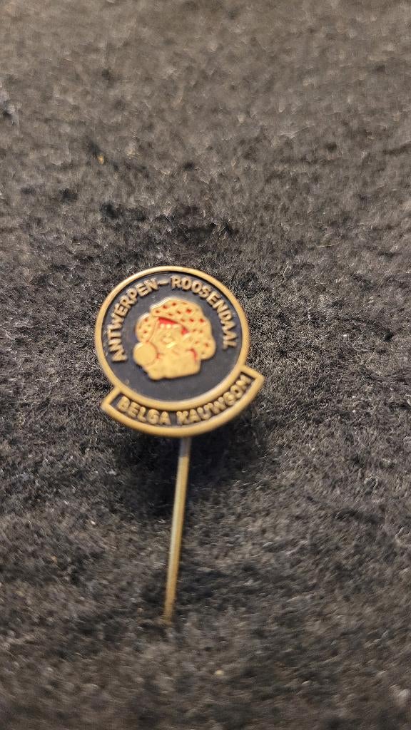 Belga Roosendaal speldje, Verzenden, Zo goed als nieuw, Merk, Speldje of Pin