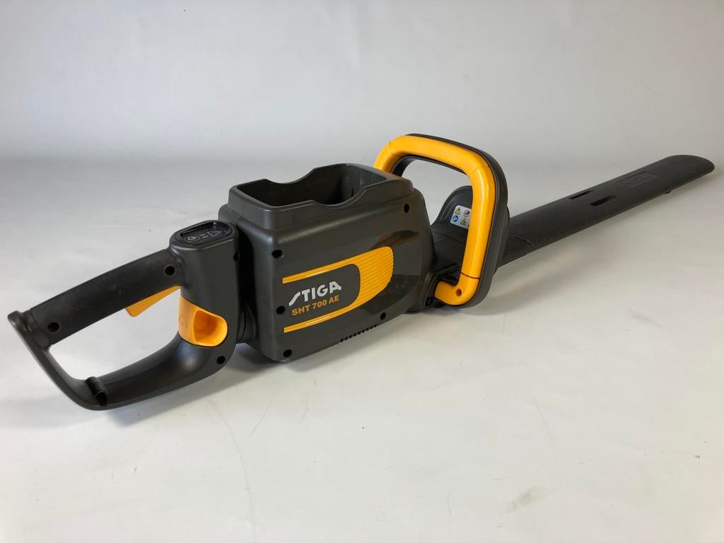 Stiga SHT 700 AE 48 Volt Accu heggenschaar excl. accu, Ophalen, Zo goed als nieuw, Accu, Stiga