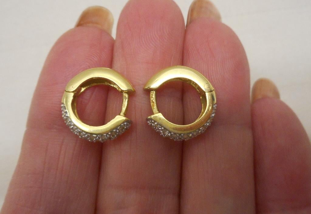 18 karaat gouden klapcreolen met steentjes nr.1456, Hangers, Verzenden, Zo goed als nieuw, Goud