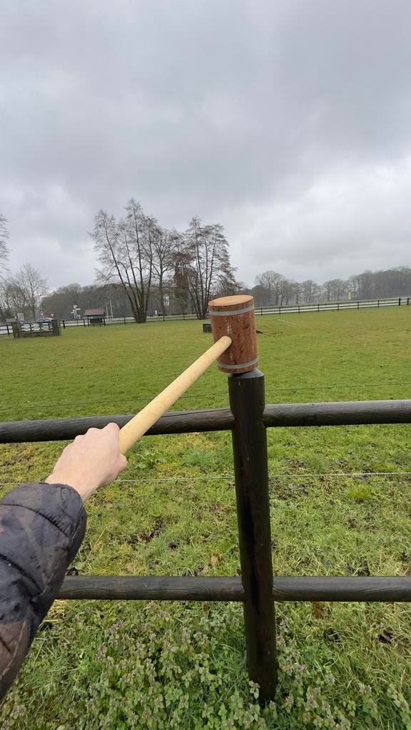 Te koop sleg/paalhamers met hard houten kern ! €15 op=op