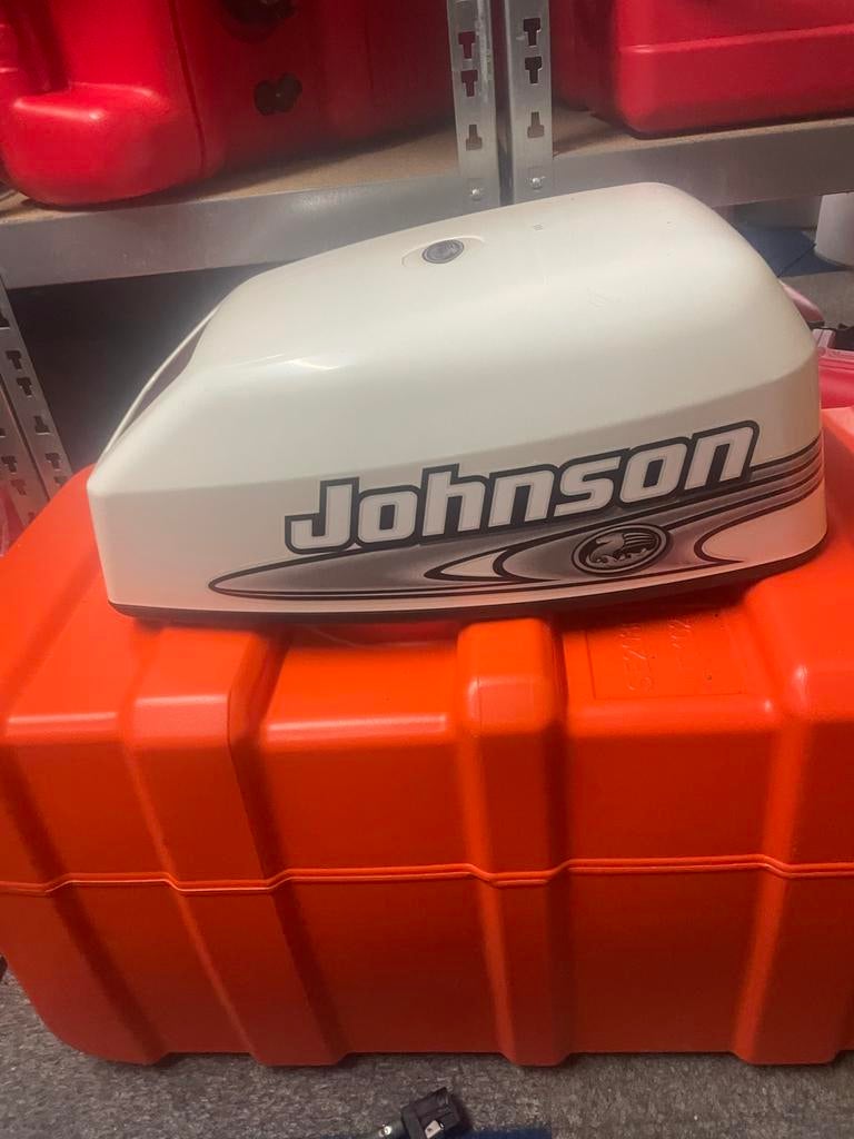 Johnson buitenboordmotor kap - Nieuw en ongebruikt, Watersport en Boten, Ophalen of Verzenden, Nieuw, Motor en Techniek