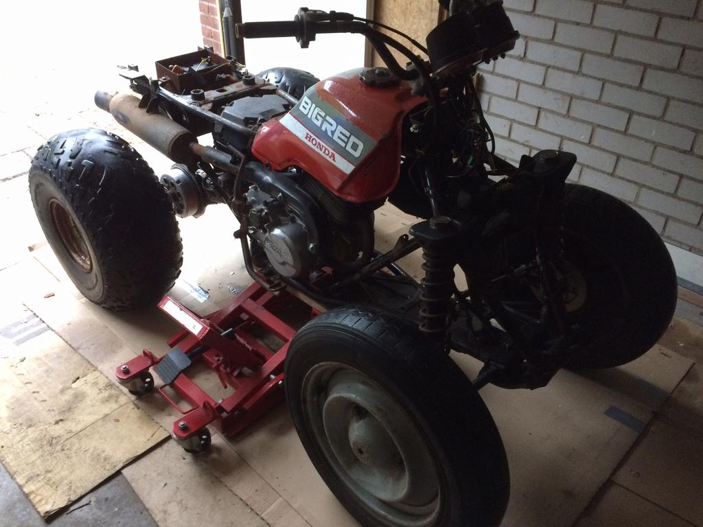 Honda Fourtrax (BigRed) 300cc Quad - Opknapper, Motoren, Ophalen, Gebruikt