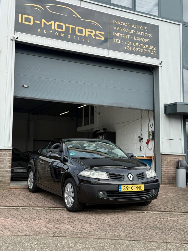 Renault Mégane Coupé-Cabriolet 2.0-16V Tech Line, Voorwielaandrijving, 1998 cc, 135 pk, Gebruikt