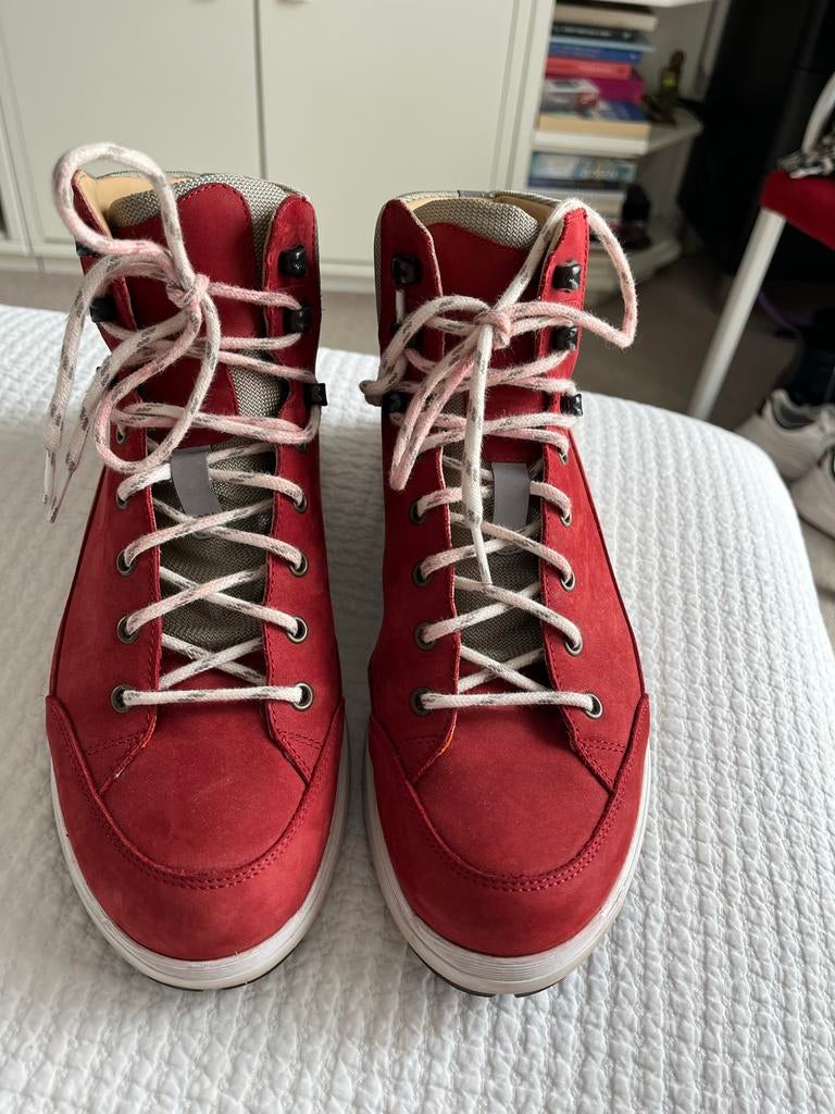 Durea dames wandelschoenen rood, maat 42H, Kleding | Dames, Schoenen, Zo goed als nieuw, Rood, Wandelschoenen, Ophalen of Verzenden