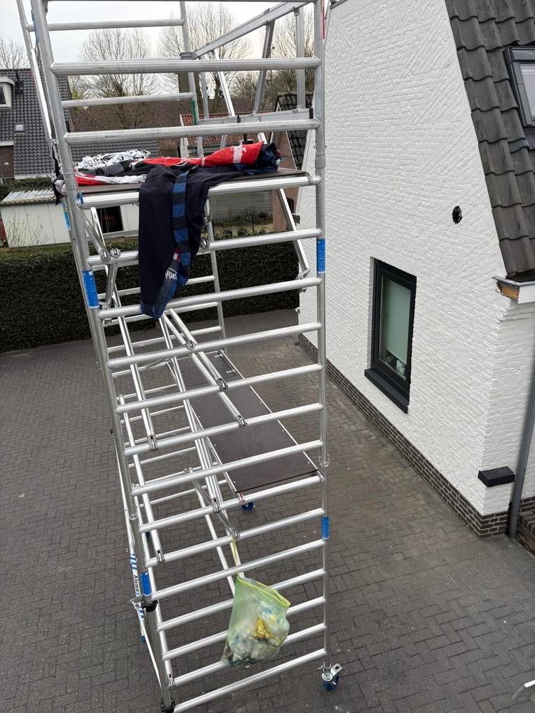 Rolsteiger Euroscaffold Alumexx + aanhanger alles van 2025, Ophalen, Zo goed als nieuw, Rolsteiger of Kamersteiger, 5 meter of hoger