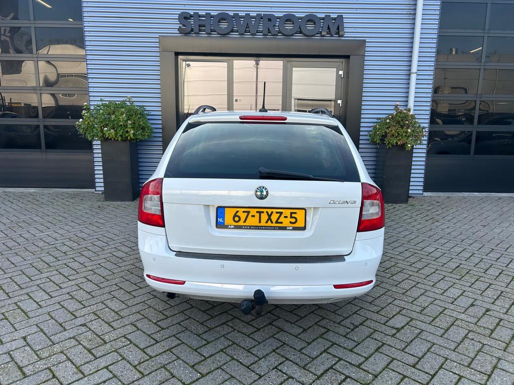 Skoda Octavia Combi 1.2 TSI Elegance Business Line Automaat|, Euro 5, Stof, Gebruikt, Zwart